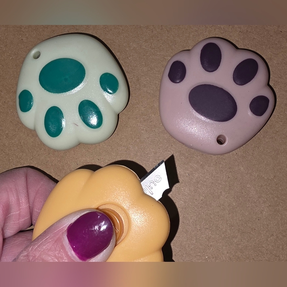 Adorable Paw Print Utility Knives